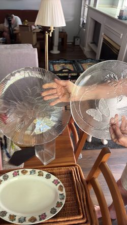 Glass serving  plates