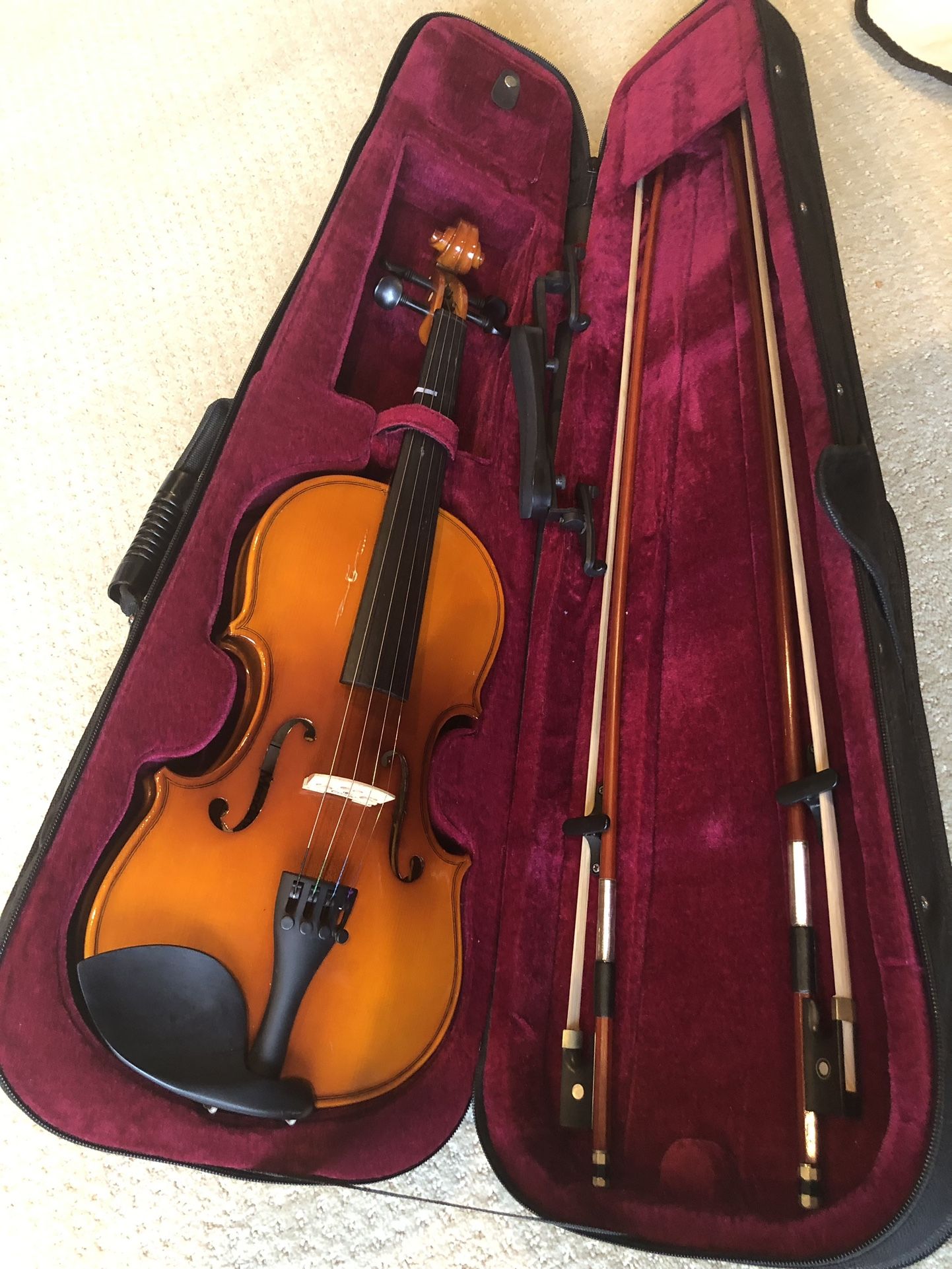 Violin 🎻 - Musical Instrument - Good Condition