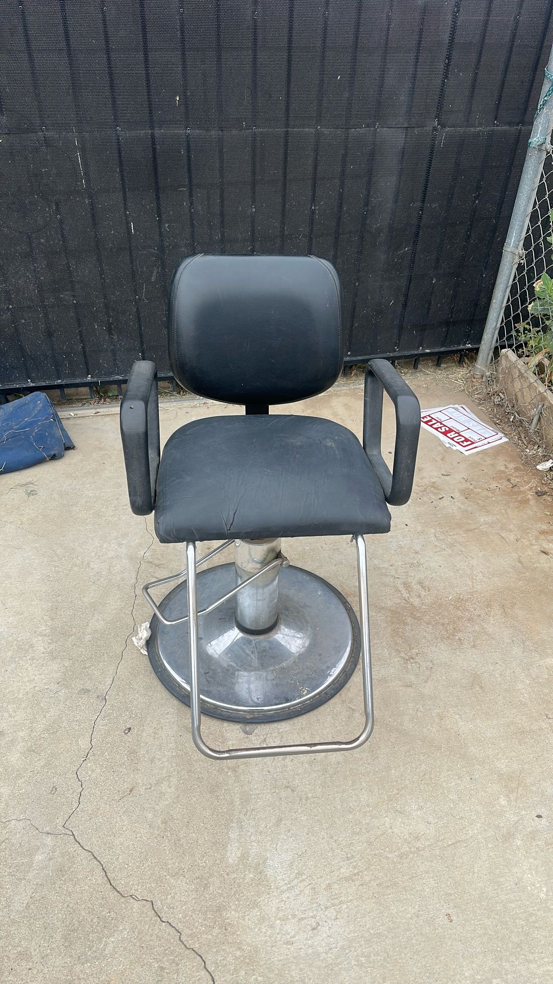 Barber Chair Good Condition