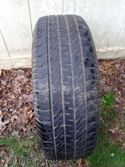 Tire P265/70R 16