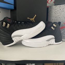 Air Jordan 12 PlayOff Size 7y ( pick up only) $145