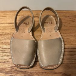 Avarcas Pons Shoes -  Classic Style Shoe