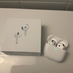 AirPod 4s 