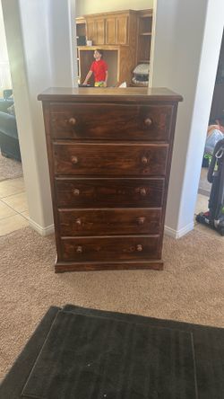 Dresser solid wood with 5 drawers