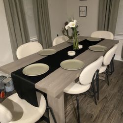 Dinning Room Table 