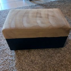 CLEAN CUTE OTTOMAN TAN AND BLACK ASKING $50  SIZE IS 30X20 AND 16IN TALL NO RIPS NO STAINS MUST PICK UP BROADWAY AND APACHE BUCKEYE AZ CASH ONLY PLS T