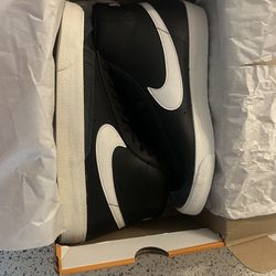 BLAZER MID 77 VNTG men size 9