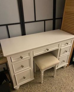 Children’s Desk & Bench