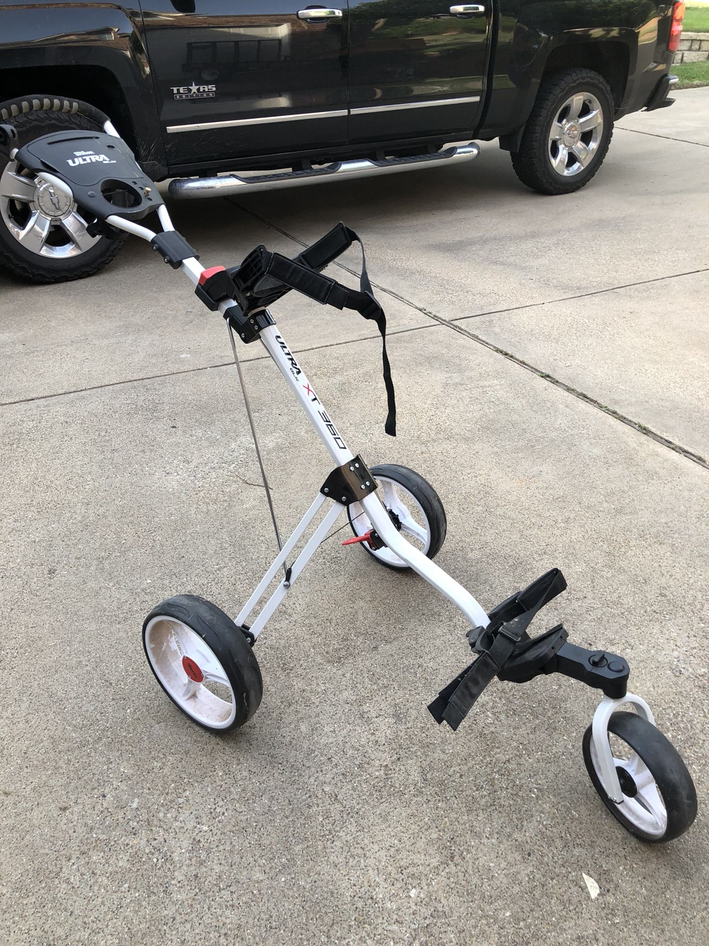 Wilson Ultra XT 360 golf pull cart like new