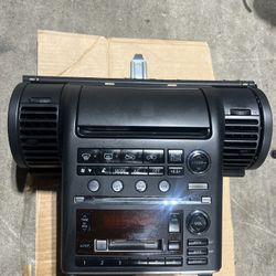 2004 Infiniti G35 Coupe Radio Part
