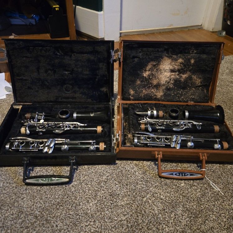 2 vito clarinets, 35$ each