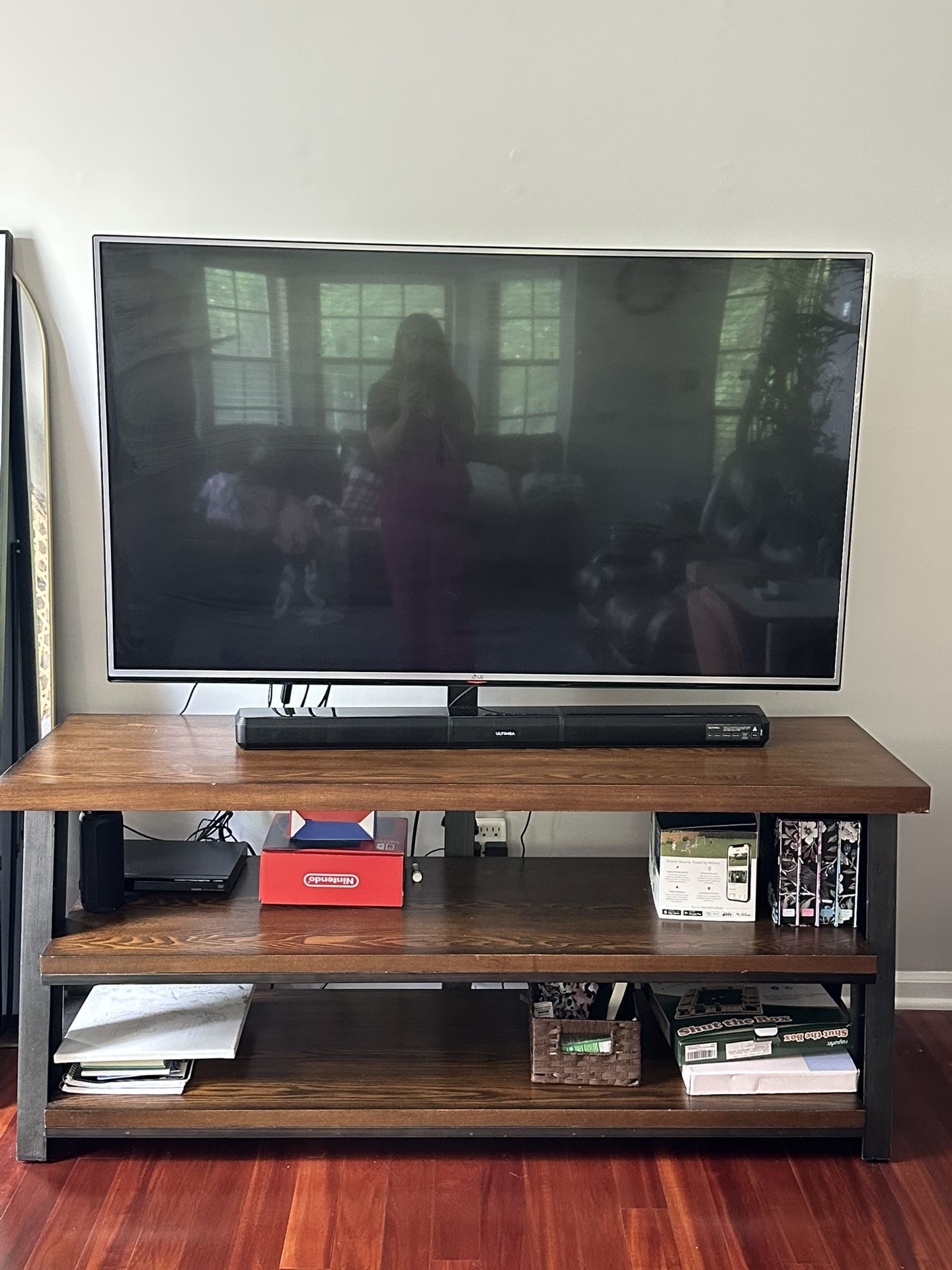 60 Inch LG TV With TV Stand