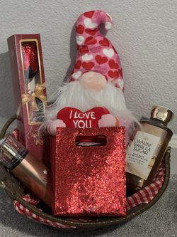 Brand New Valentines Day Basket