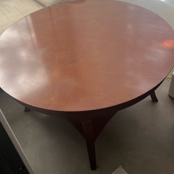 Round Coffee Table 