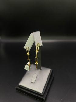 Gold earrings