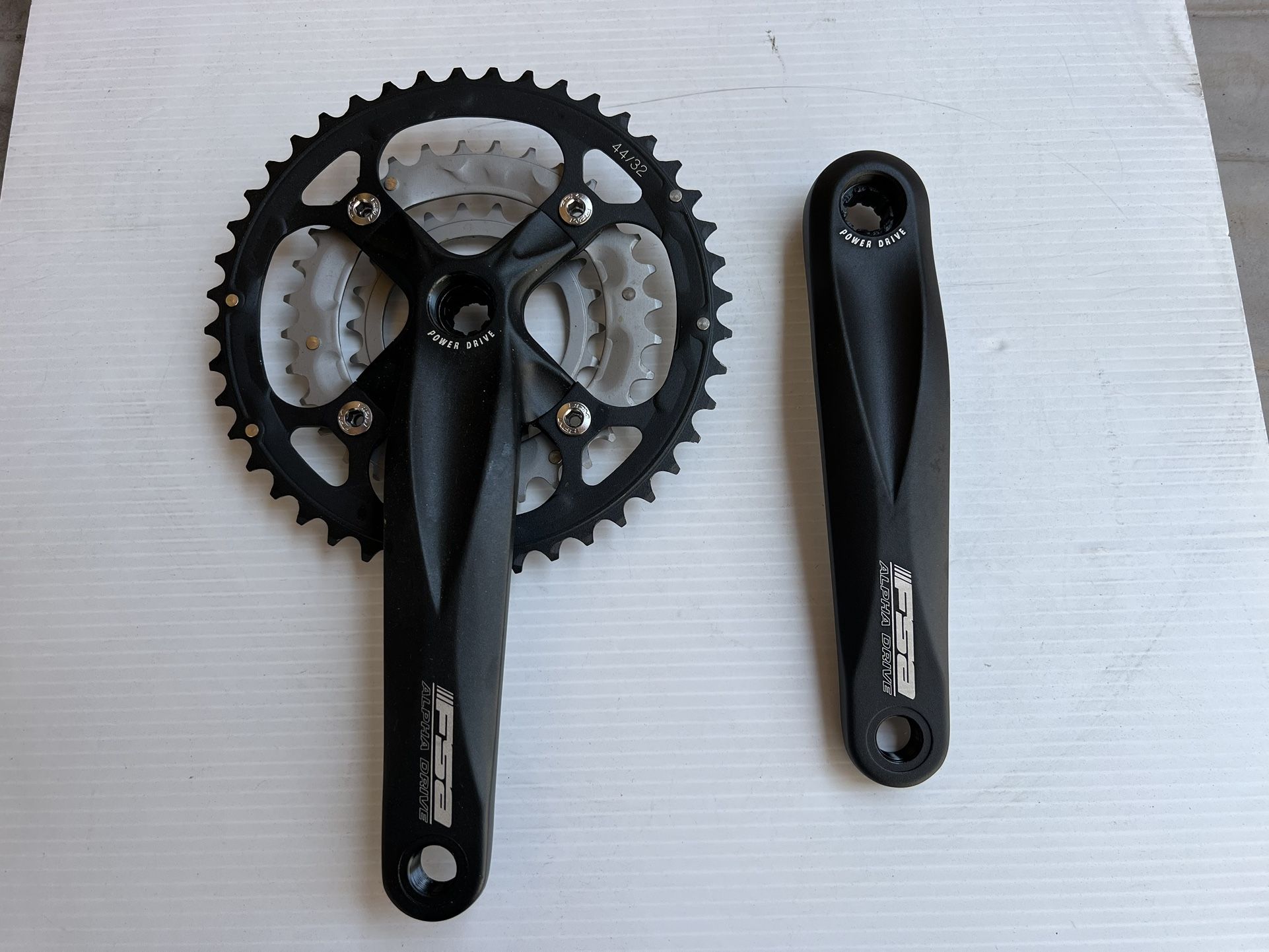 FSA Alpha Drive Crankset 9/10-Speed 22/32/42 175mm