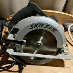 SkilSaw with Heavy Duty Metal case