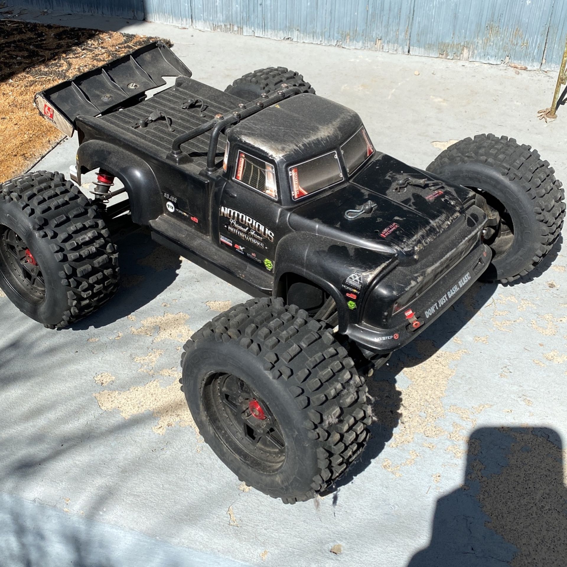 Arrma Notorious 6s