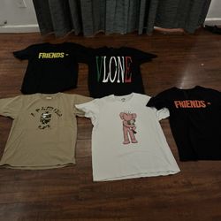 Vlone,bape,kaws 