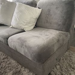 Couch L