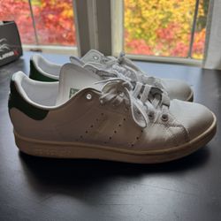 Women’s Size 9 Stan Smith’s