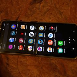 Galaxy  Z Flip3