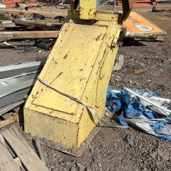 dual-head industrial pedestal grinder / buffer.