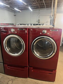 LG ELECTRIC WASHER & DRYER SET WITH PEDESTALS!