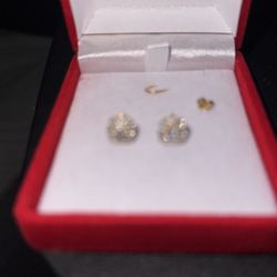 Real vvs diamond earrings.