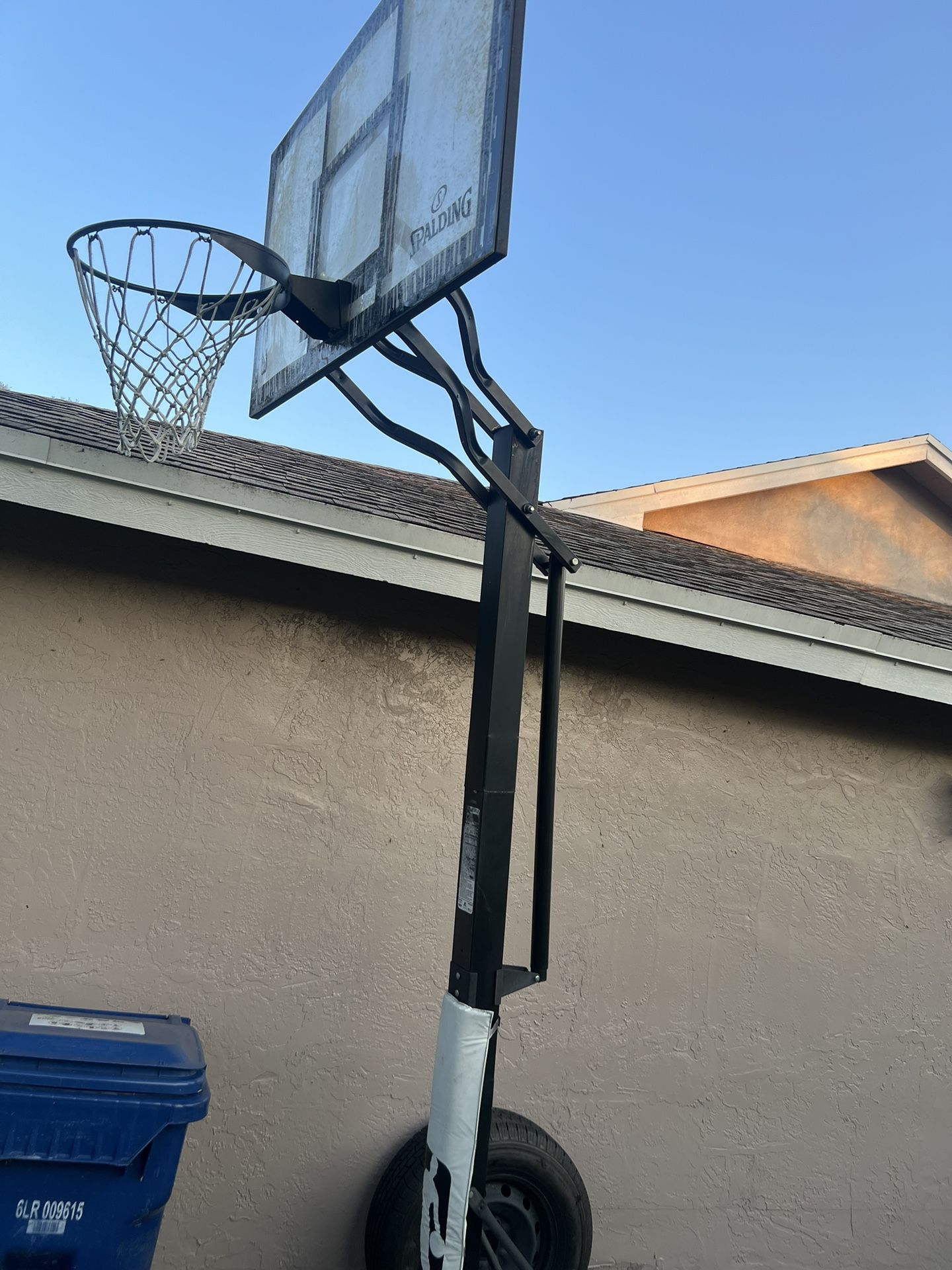  Basketball Hoop