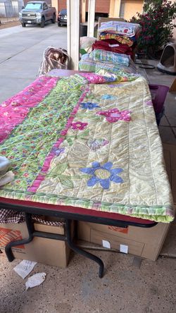 Girl’s twin quilt