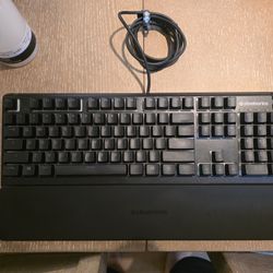 SteelSeries Apex 3 RGB Gaming Keyboard (Full Size) – Great Condition