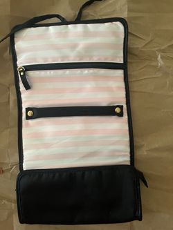 Victoria’s Secret jewelry holder