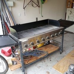 8 burner Propane Grill 
