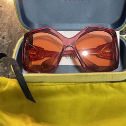Sunglasses Gucci 