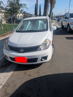 $4,500 nissan versa
