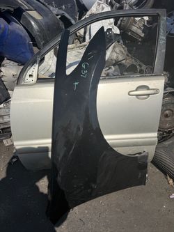 2011 Infiniti G37 Right Passenger Side Fender $200