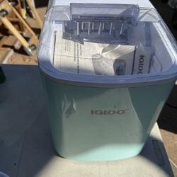 Igloo Ice Maker