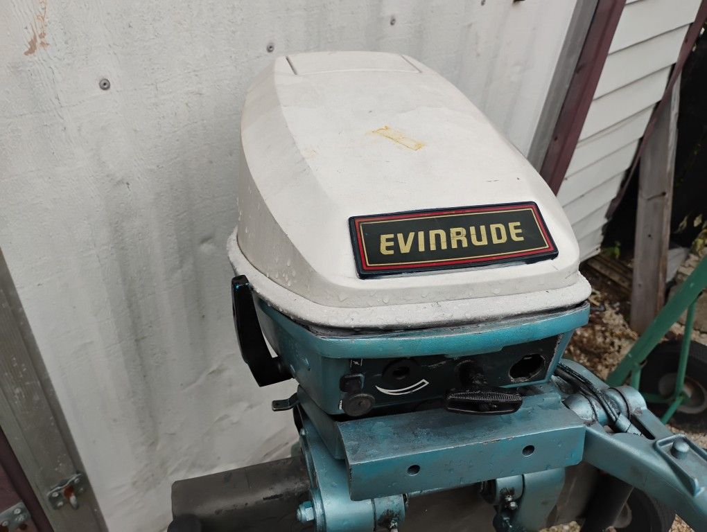 Evenrude Boat Motor