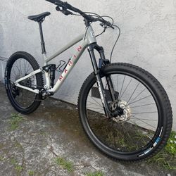 2023 Marin Rift Zone 2 Mountain Bike