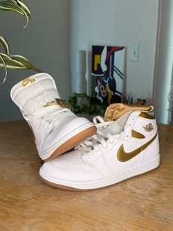 Jordan 1 Metallic Gold