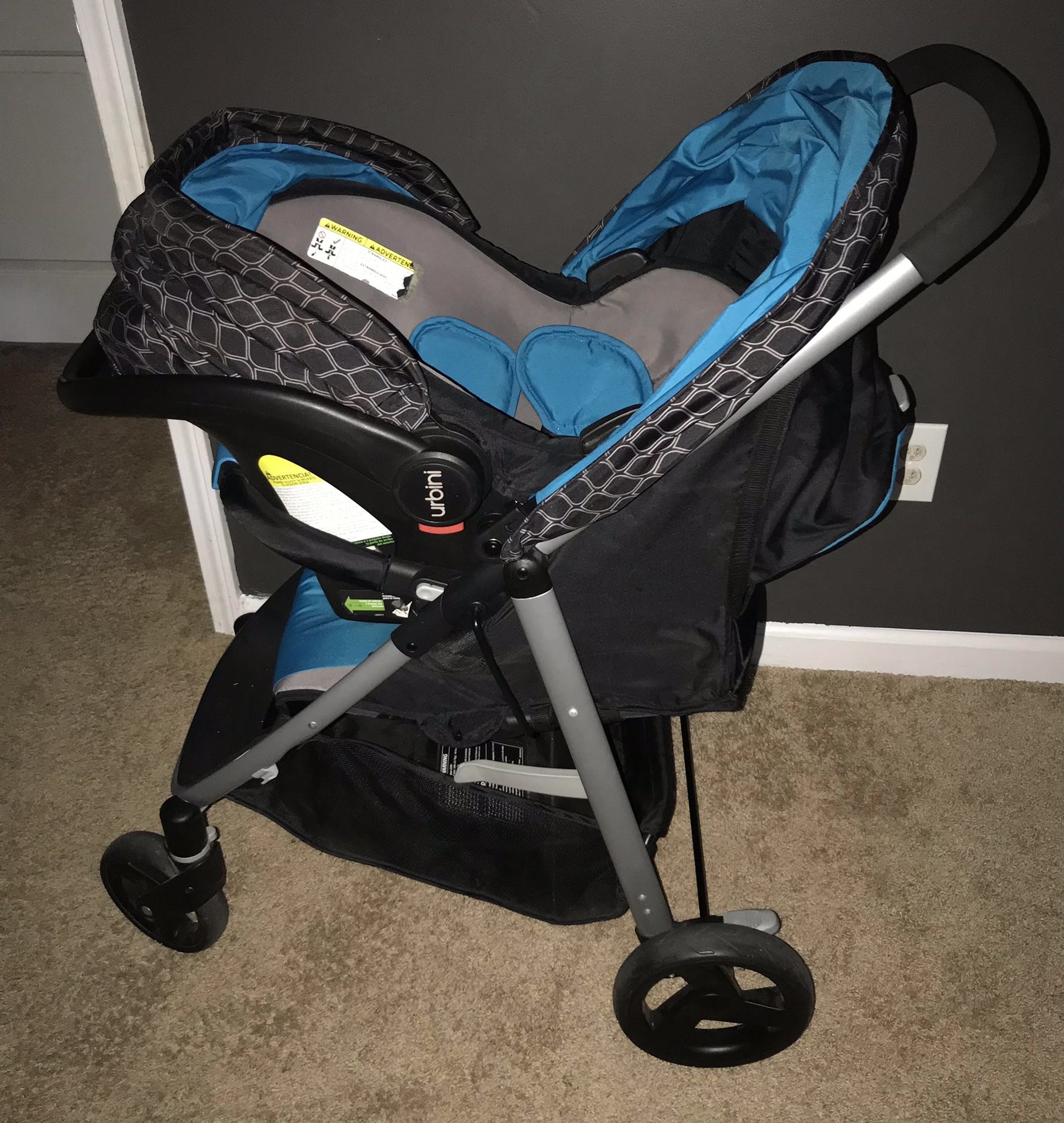 Urbini car seat and stroller clearance combo