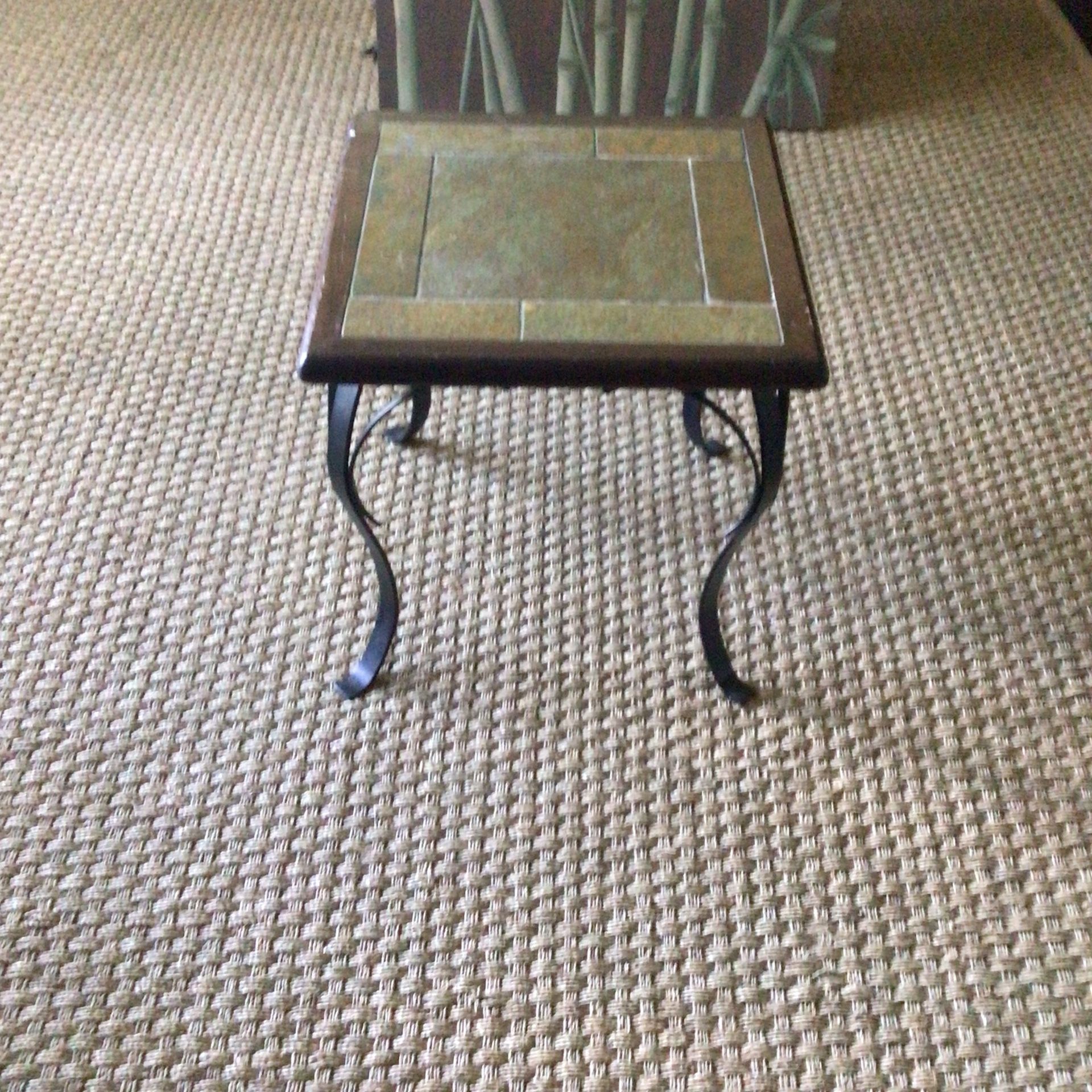 20 1/2 Inch H X 20 1/2 W Table