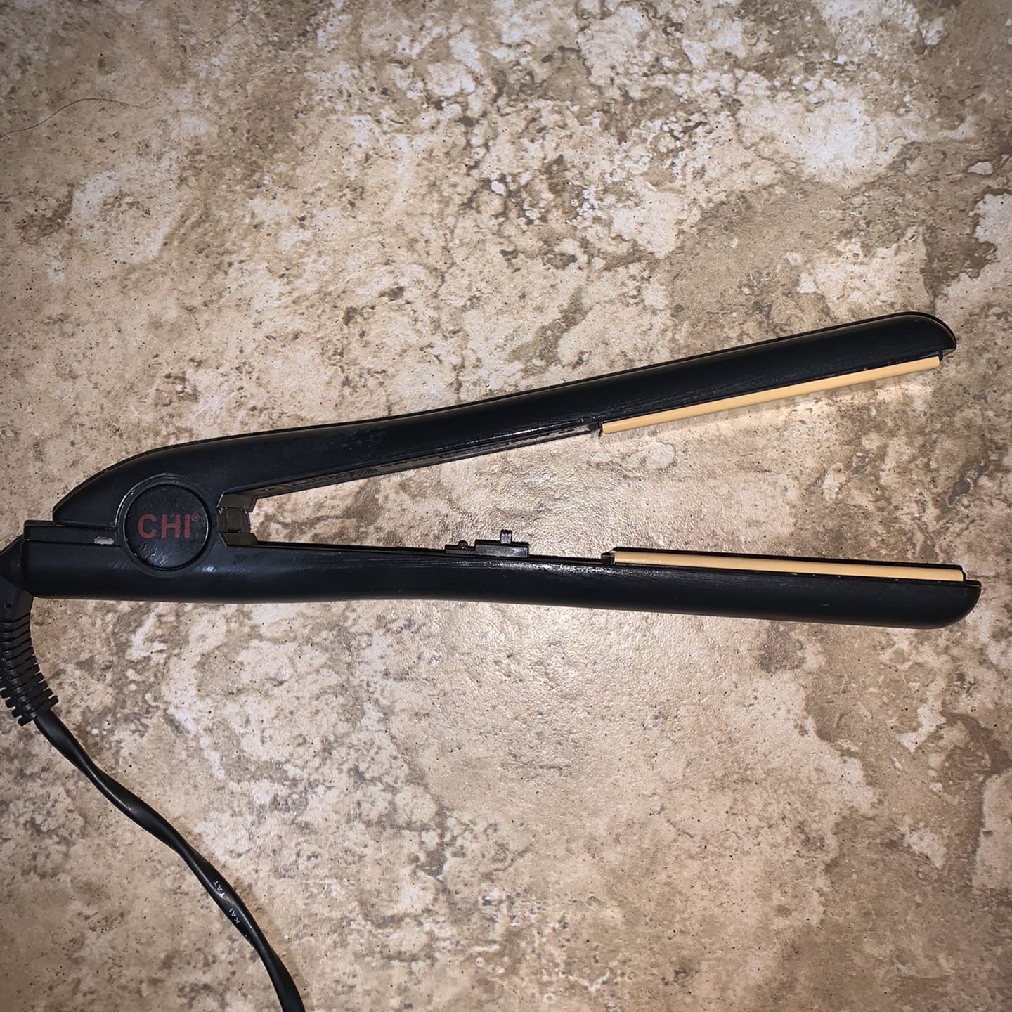 CHI Straightener. Excellent Condition 