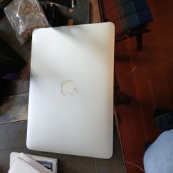 Apple MacBook A1425
