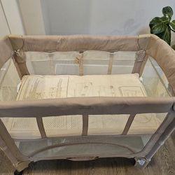 Arms Reach Co Sleeper Bassinet 