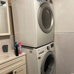 Washing Machine  And Dryer 