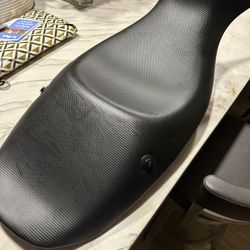 BMW R1100S Seat. 