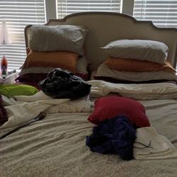  California King Size Bedroom Set With Mattress dresser And Mirror