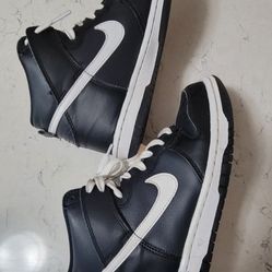 Nike Dunk Shoes Size 4Y